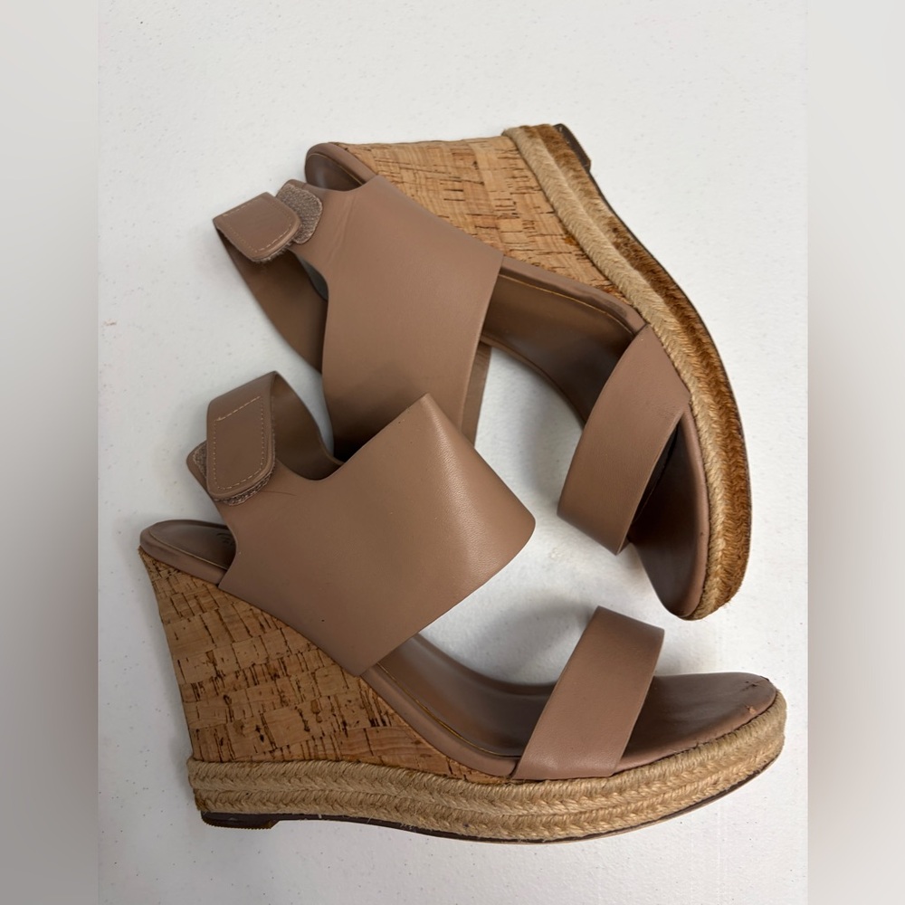 Charles David Oriel jute-trimmed leather cork wedge sandals. 8.5